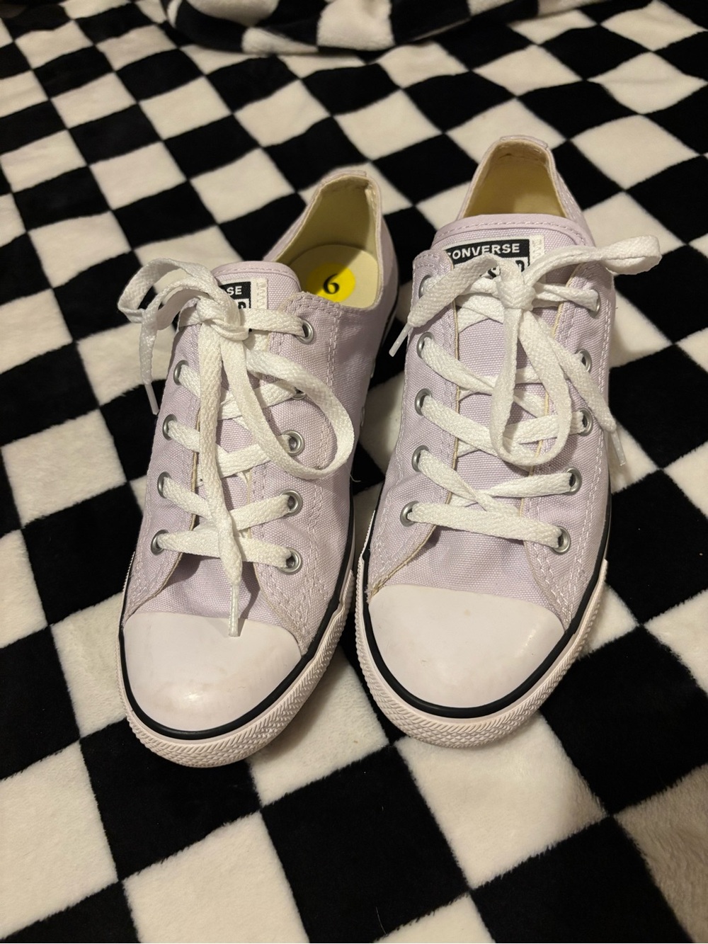 Size 9 lilac / lavender / light purple converse sneakers
